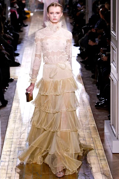Look 33